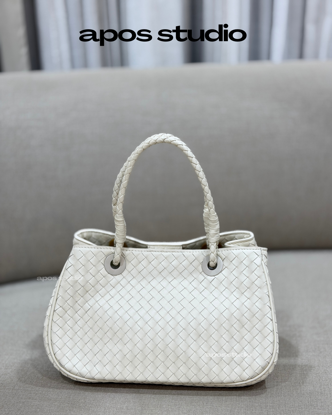 Liora (White)