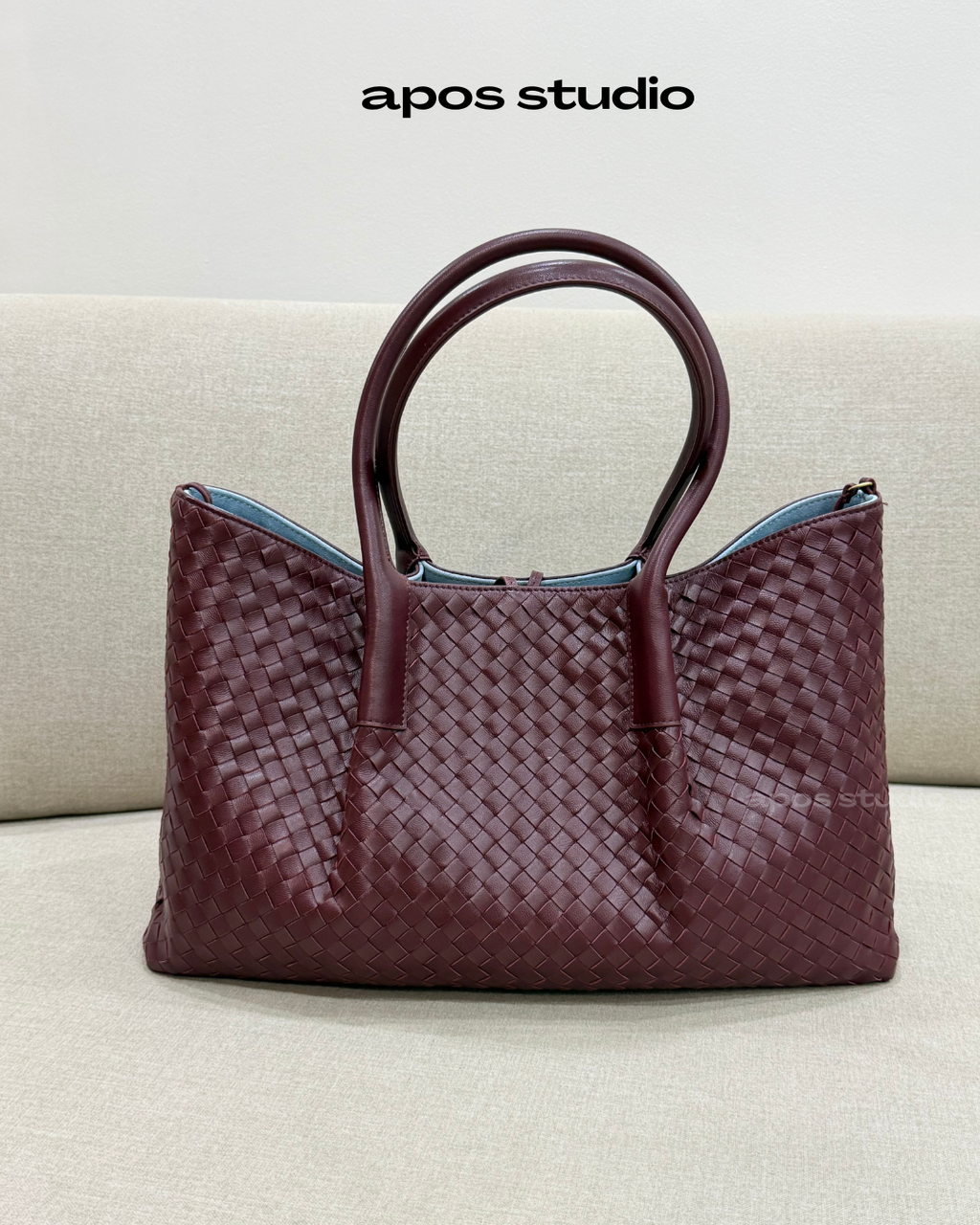 Isolde (Burgundy)