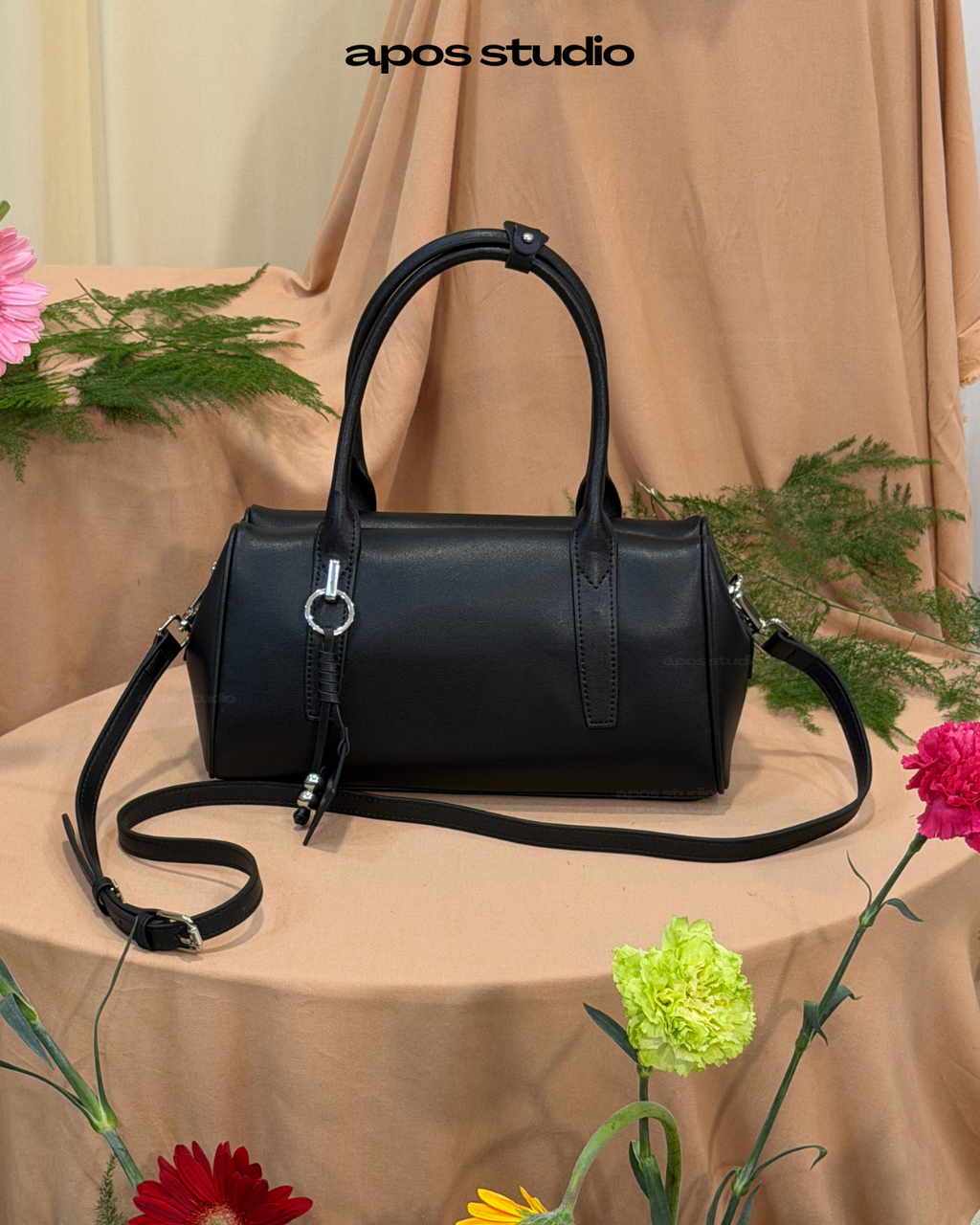 Lucia (Black)