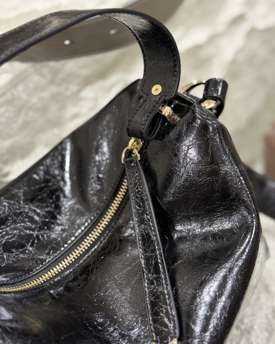 Nola (Black)