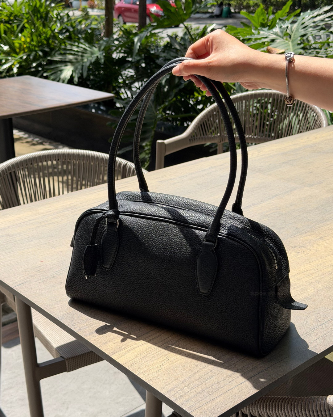 Lucienne (Black)