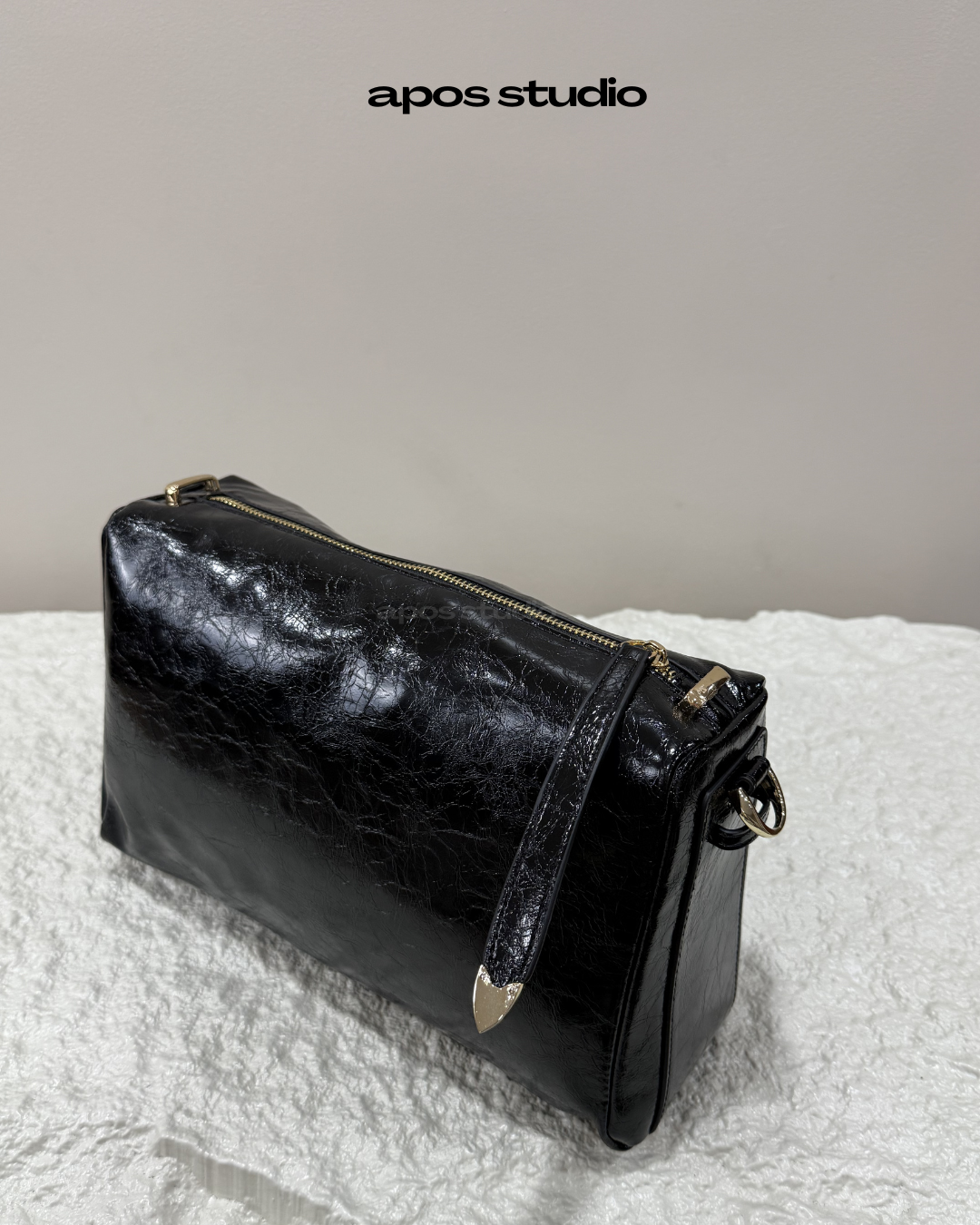 Nola (Black)