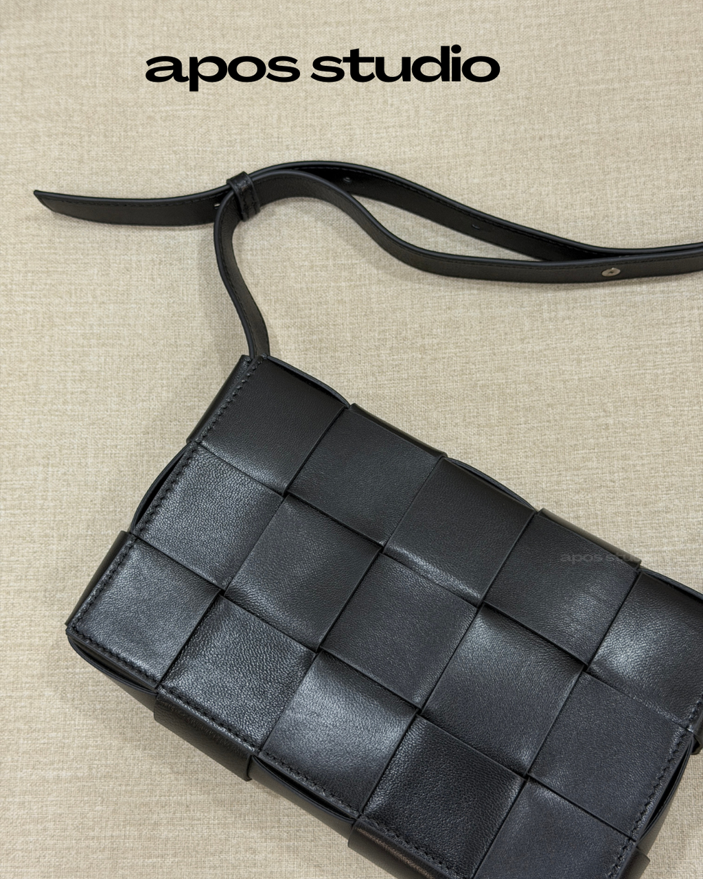Delphine (Black)
