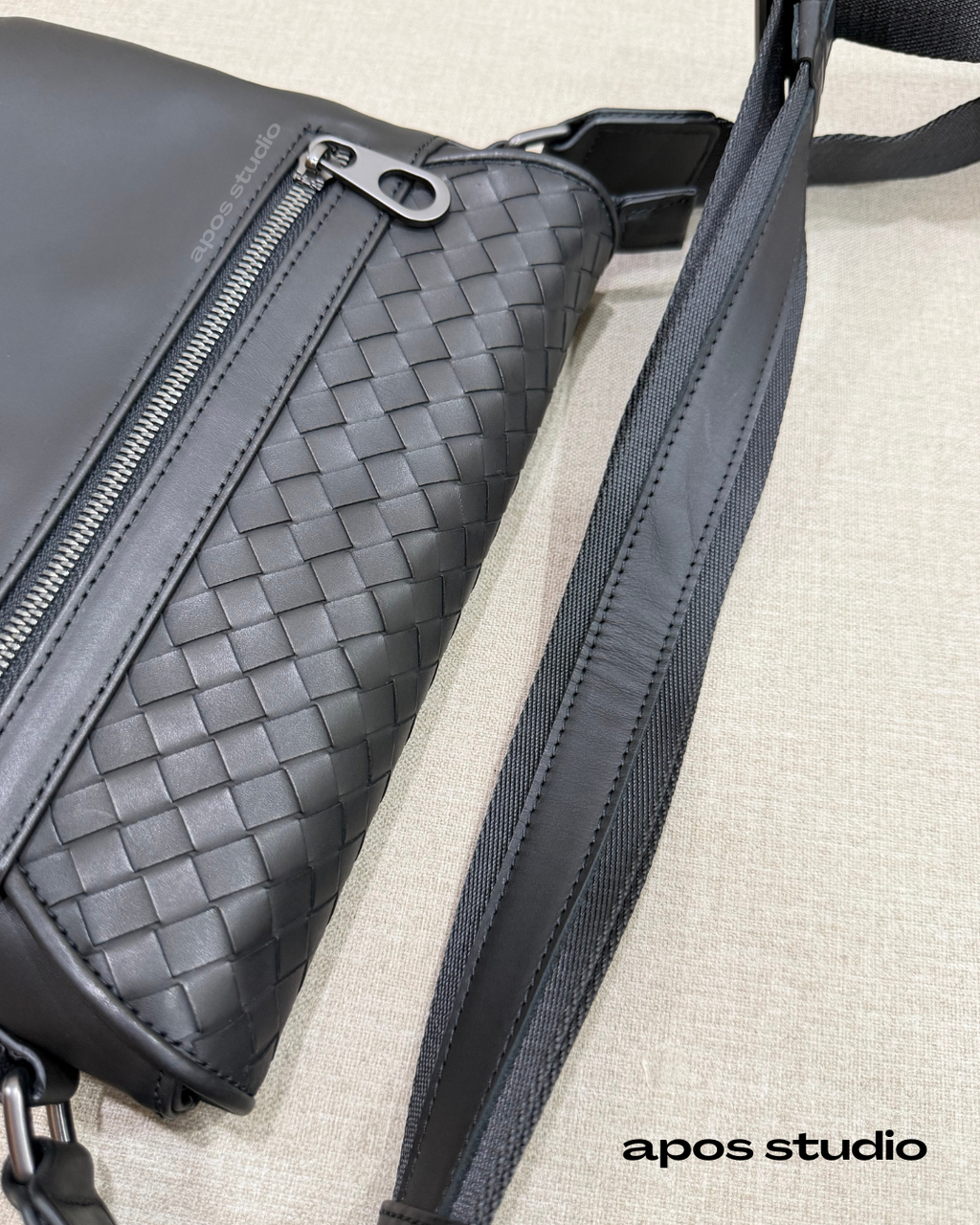 Manolo (Black)