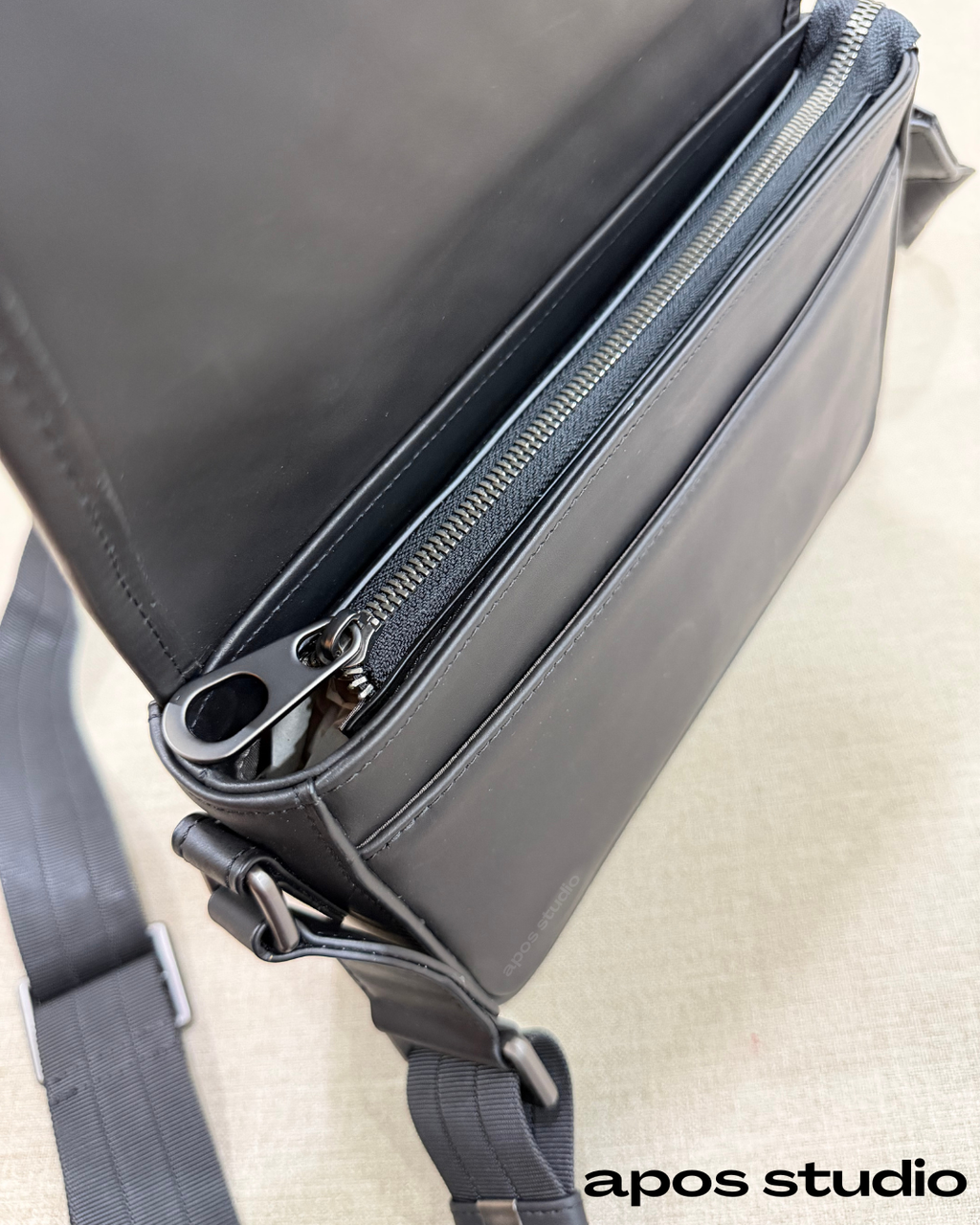 Romeo (Black)