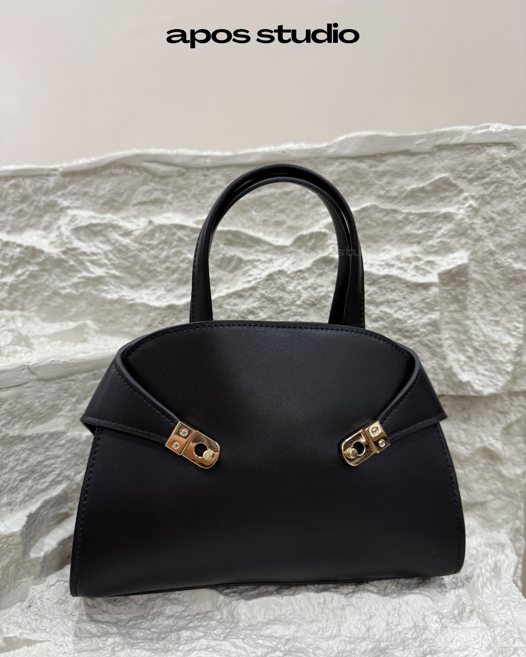 Madeleine (Black)