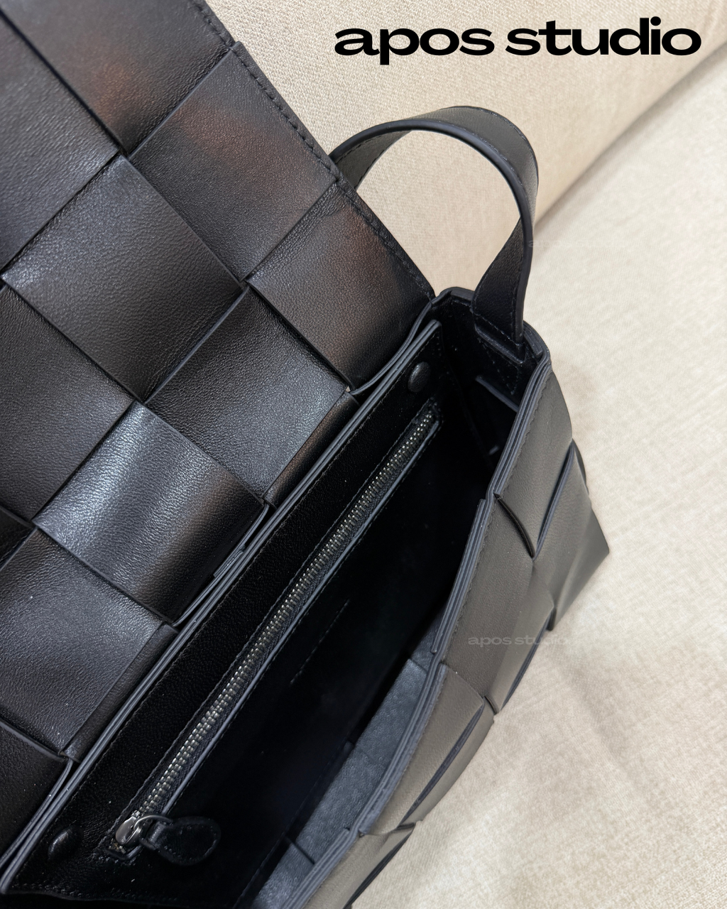 Delphine (Black)