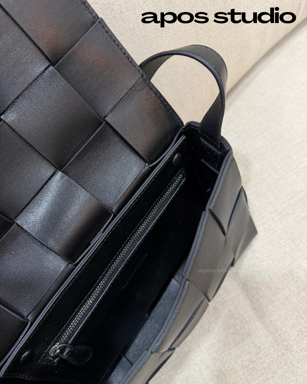 Delphine (Black)