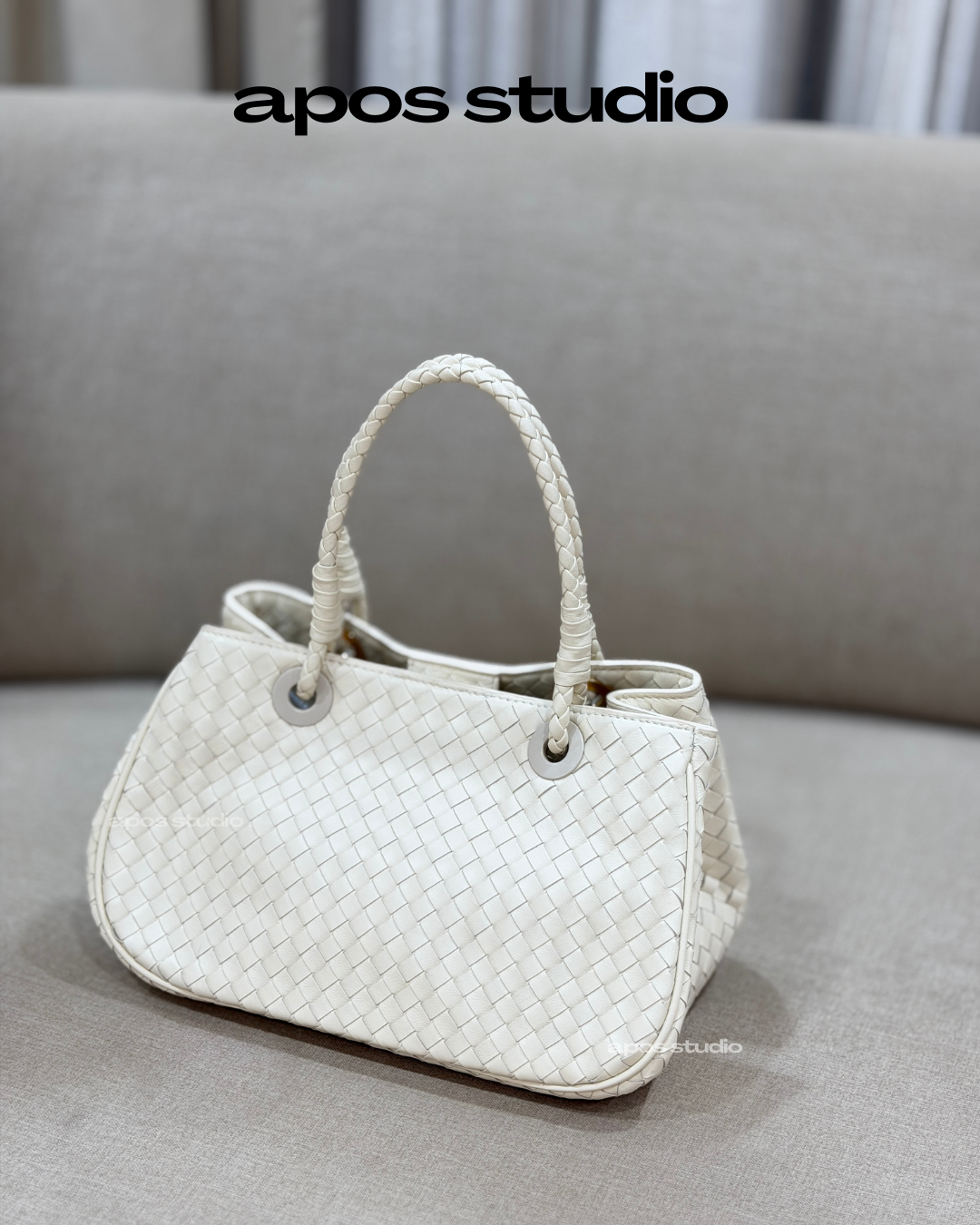 Liora (White)