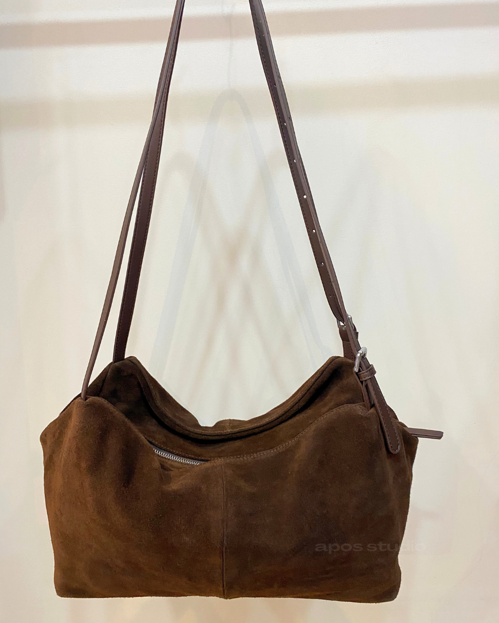 Aria (Walnut Brown)