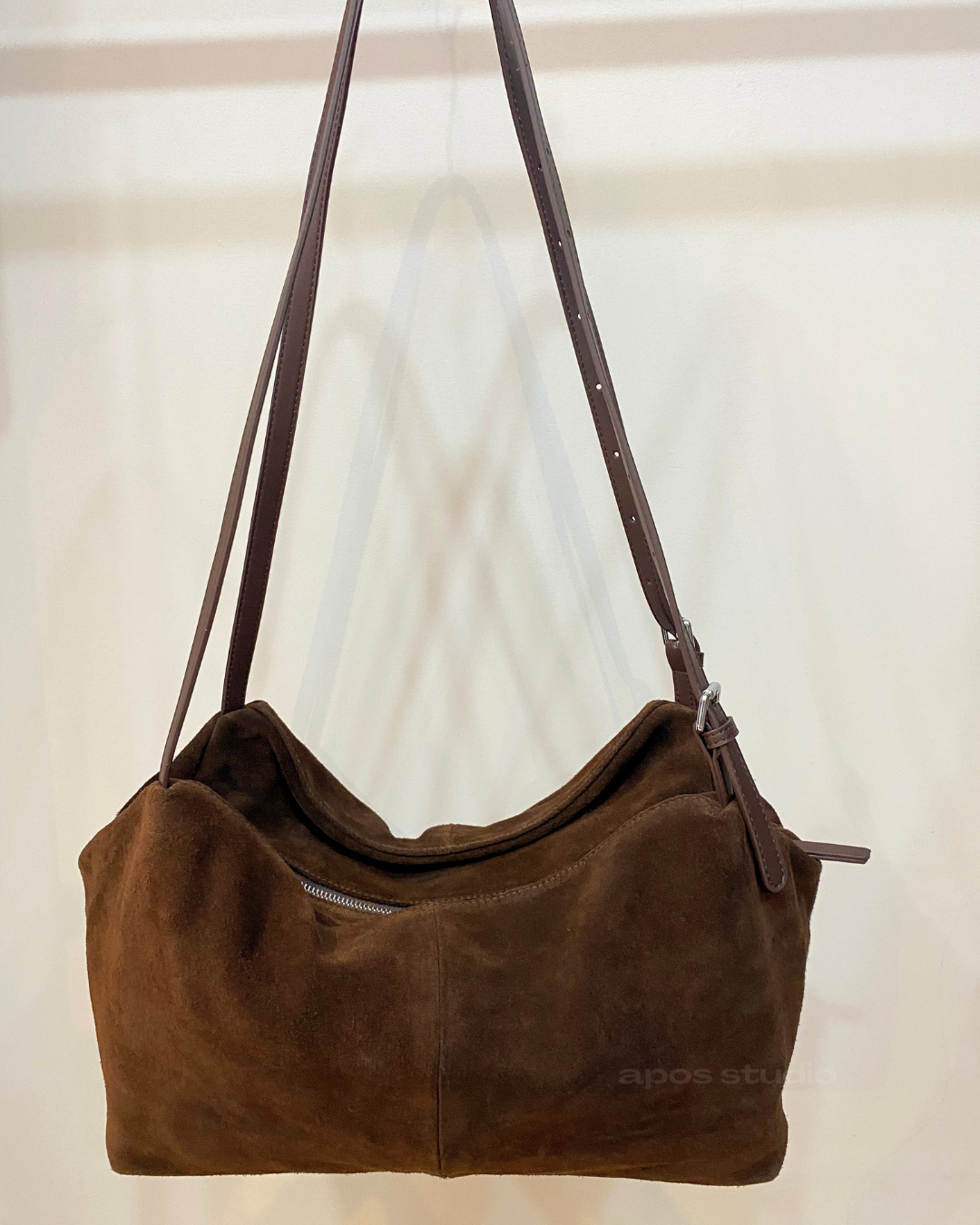 Aria (Walnut Brown)