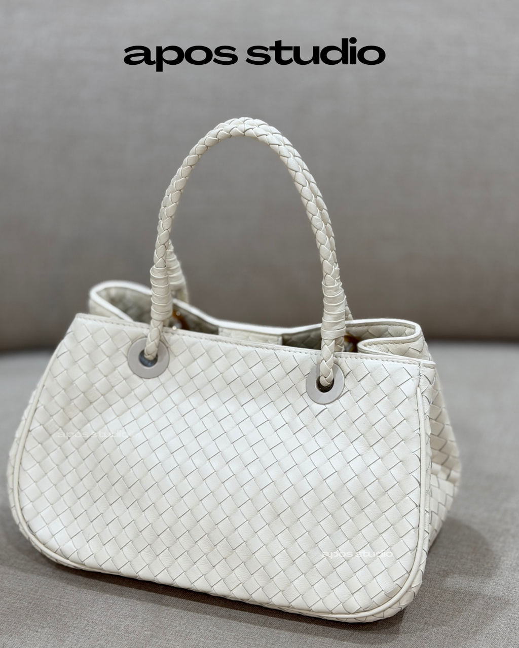 Liora (White)