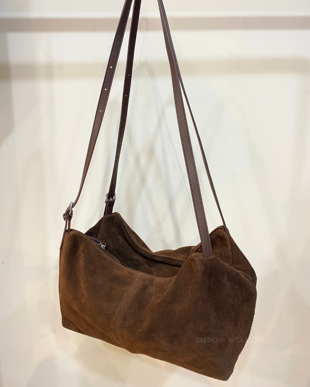 Aria (Walnut Brown)