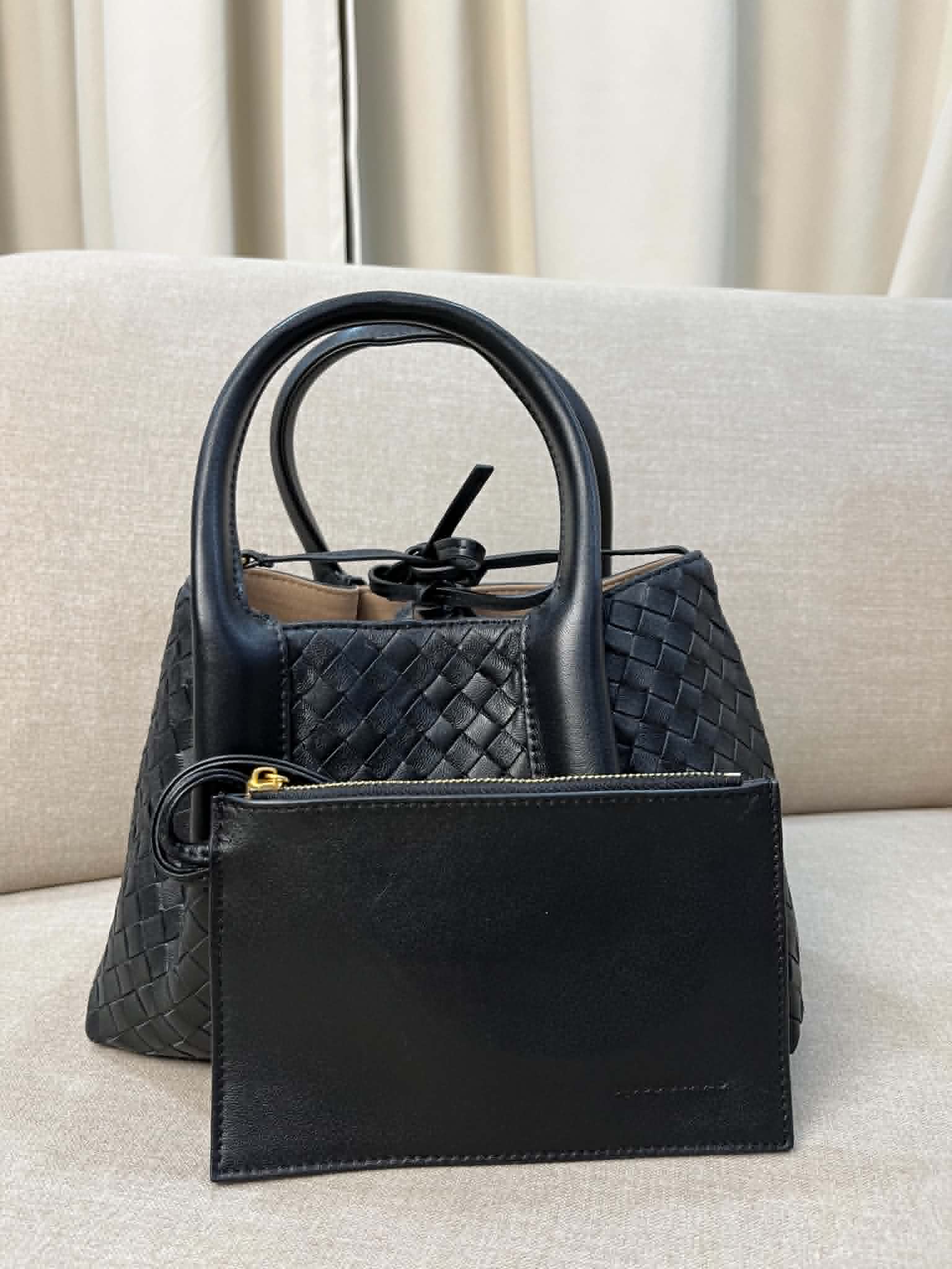 Eveline Black I Seconds Sale CODE E8